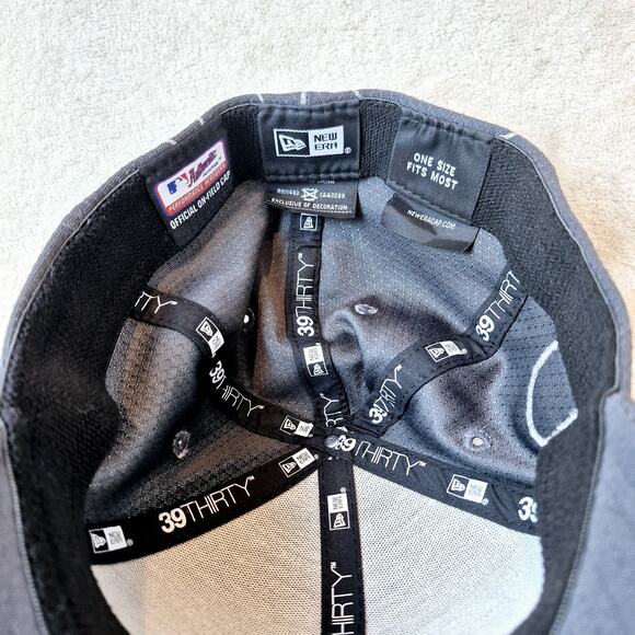 Boston Red Sox New Era 39Thirty 2018 World Series Champs Cap Hat OSFM - Picture 8 of 11